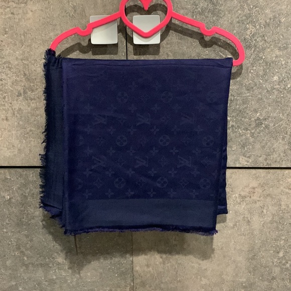 Brand New LV Blue stole - Picture 5 of 5